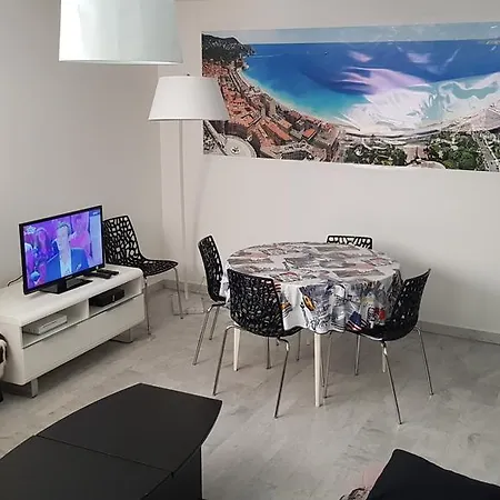 3 Pièces Confort Au Centre De Appartamento