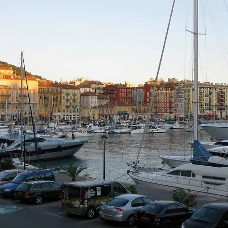 3 Pièces Confort Au Centre De Appartamento