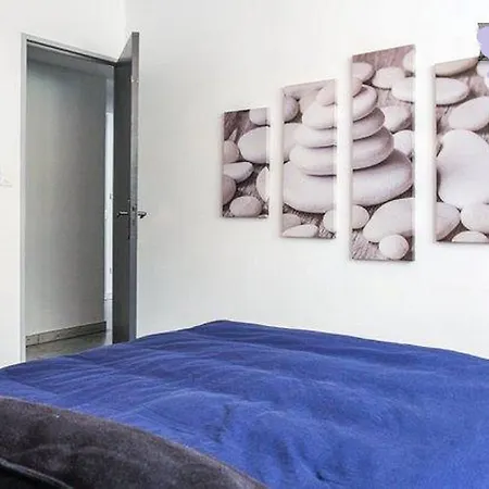 3 Pieces Sonice Au Centre De Apartmán